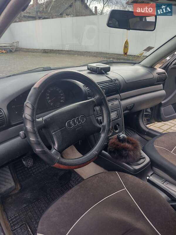 Audi A4, фото з оголошення