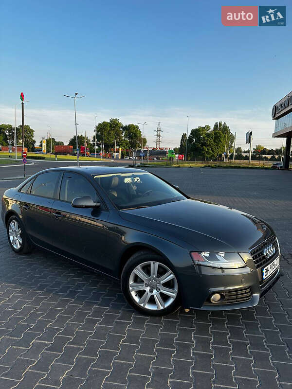 Audi A4 2011