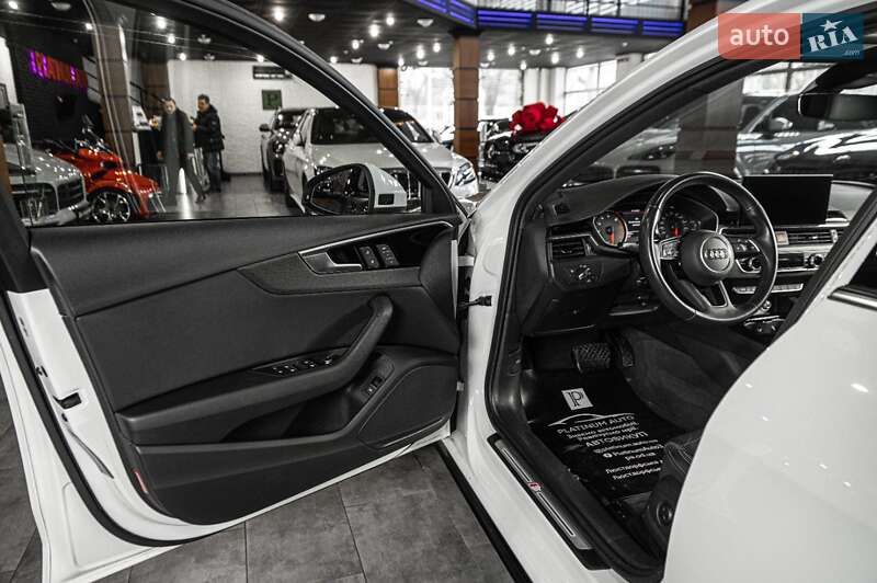 Седан Audi A4 2019 в Одессе