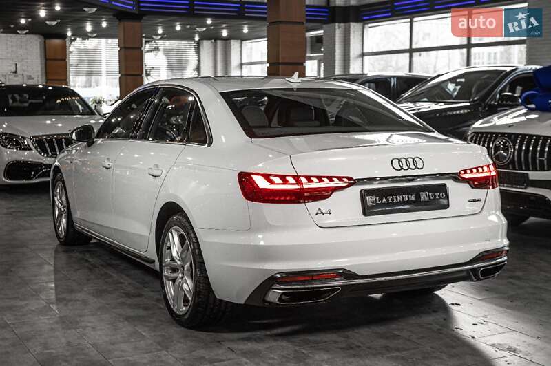 Седан Audi A4 2019 в Одессе