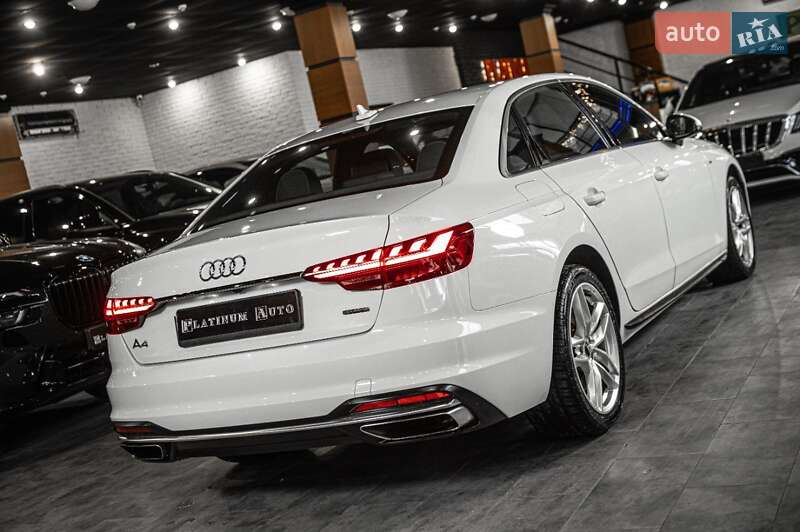 Седан Audi A4 2019 в Одессе