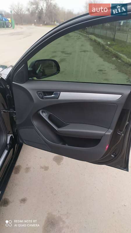 Седан Audi A4 2012 в Днепре