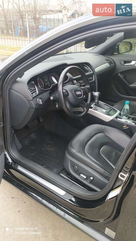 Седан Audi A4 2012 в Днепре