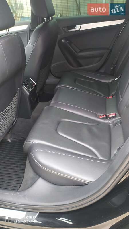 Седан Audi A4 2012 в Днепре