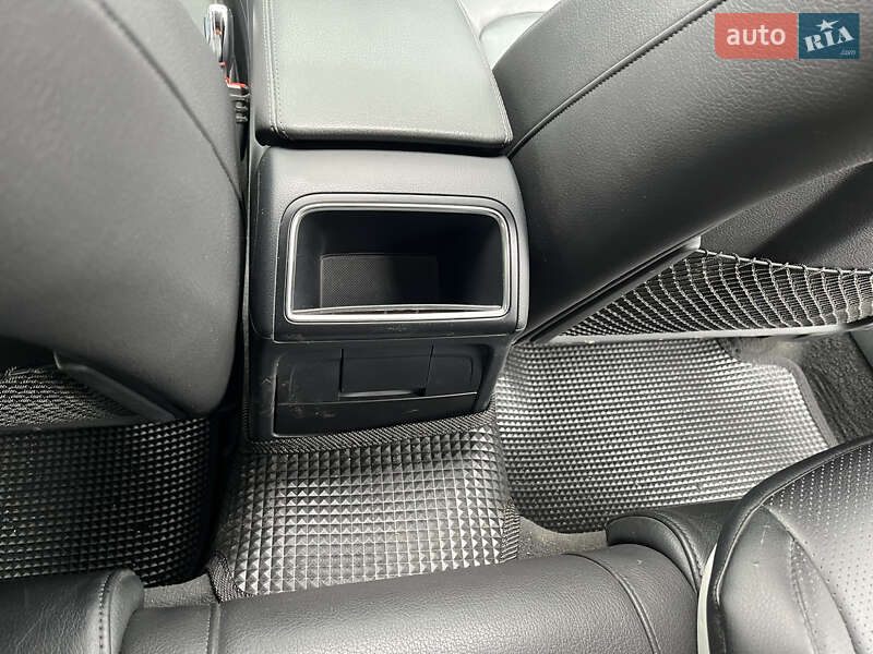 Седан Audi A4 2014 в Киеве