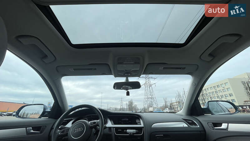 Седан Audi A4 2015 в Киеве