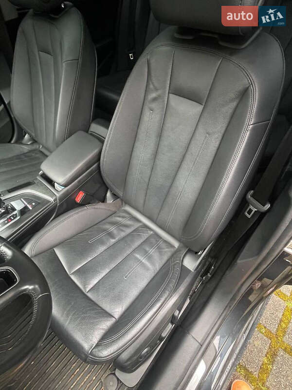 Седан Audi A4 2016 в Киеве