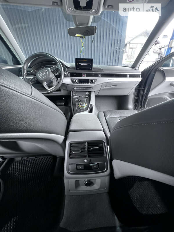 Седан Audi A4 2017 в Тернополе
