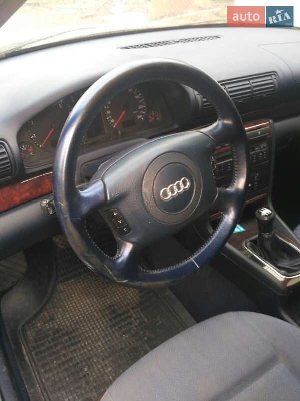 Універсал Audi A4 2001 в Івано-Франківську