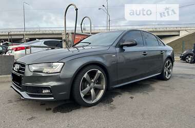 Седан Audi A4 2015 в Киеве