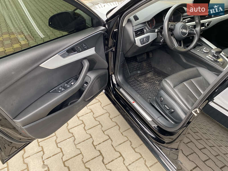 Седан Audi A4 2016 в Самборе