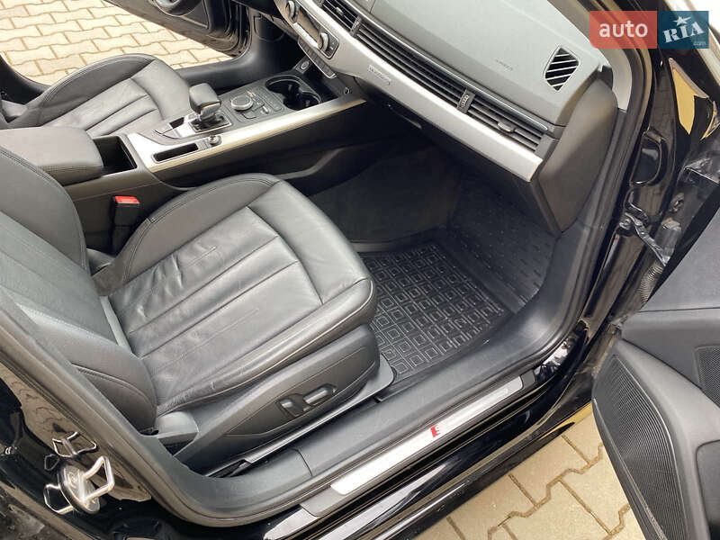 Седан Audi A4 2016 в Самборе