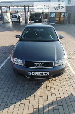 Седан Audi A4 2004 в Ровно