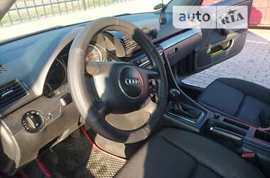 Седан Audi A4 2004 в Рівному