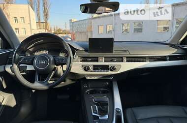 Седан Audi A4 2016 в Киеве