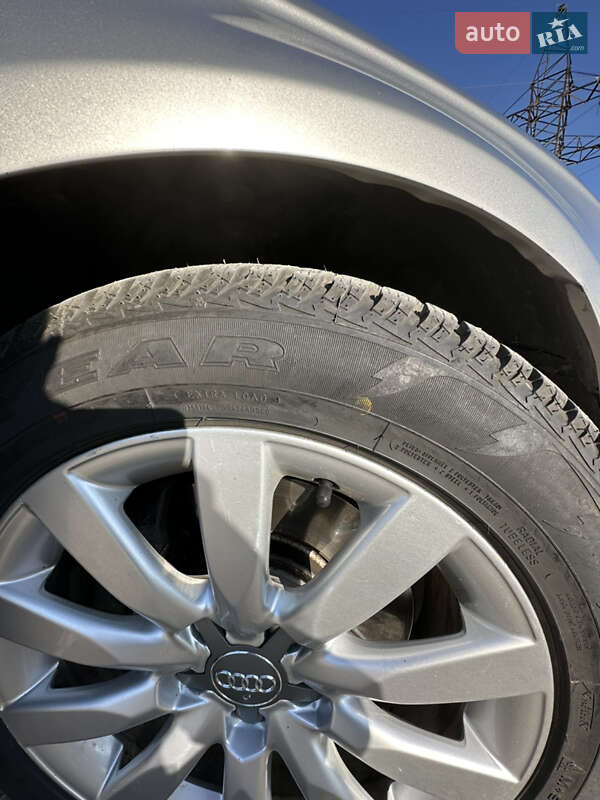 Седан Audi A4 2013 в Южноукраинске