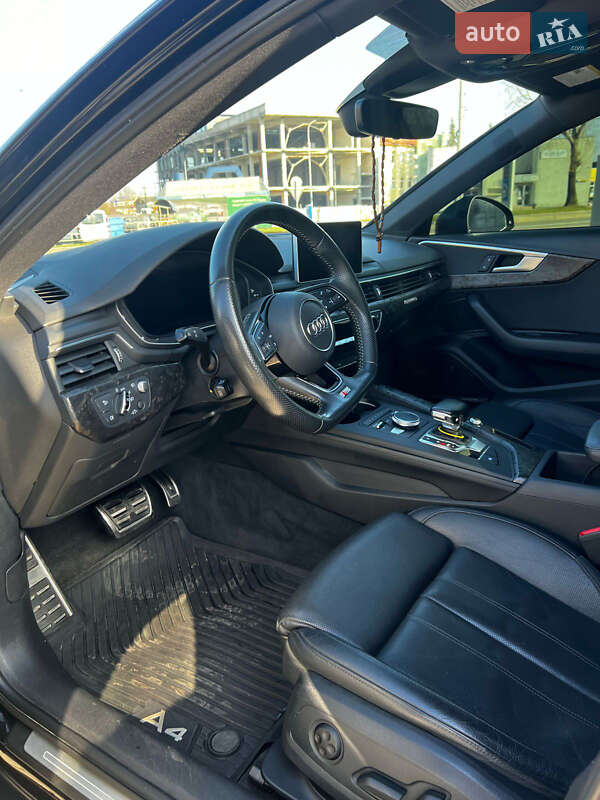 Седан Audi A4 2017 в Львове