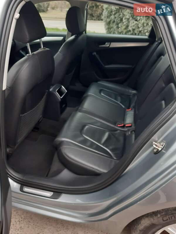 Седан Audi A4 2010 в Измаиле фото Седан Audi A4 2010 в Измаиле