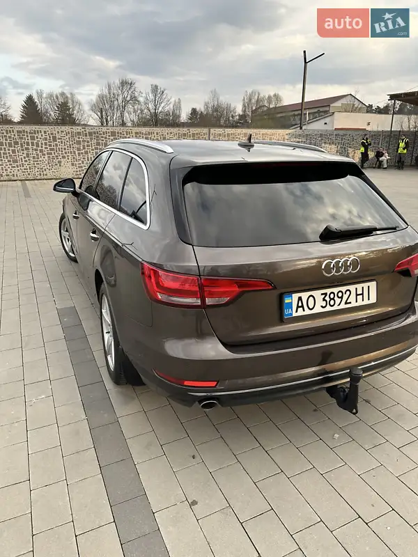 Универсал Audi A4 2017 в 