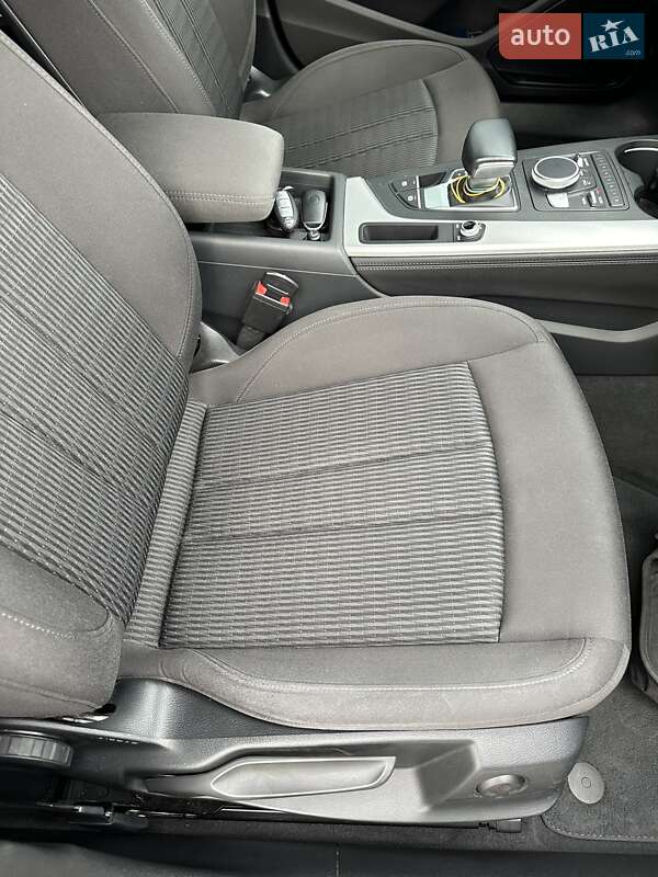 Универсал Audi A4 2017 в Ужгороде