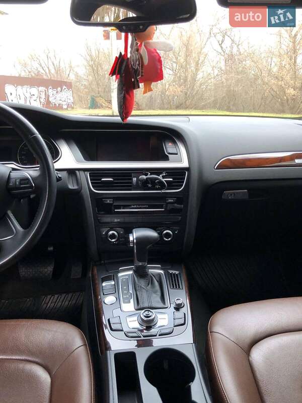 Седан Audi A4 2013 в Софиевской Борщаговке