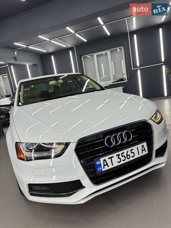 Седан Audi A4 2014 в Ивано-Франковске