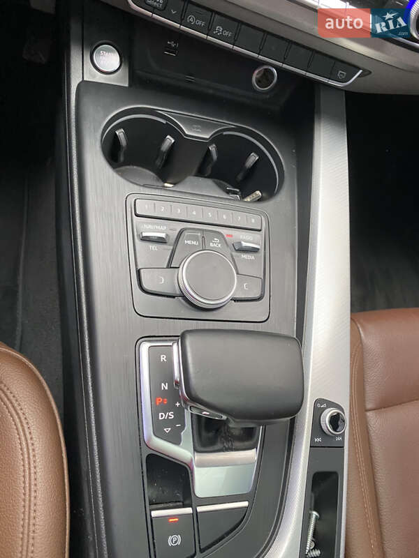 Седан Audi A4 2018 в Тернополе