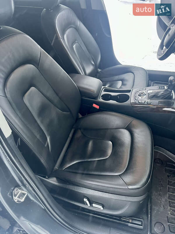 Седан Audi A4 2015 в Львове