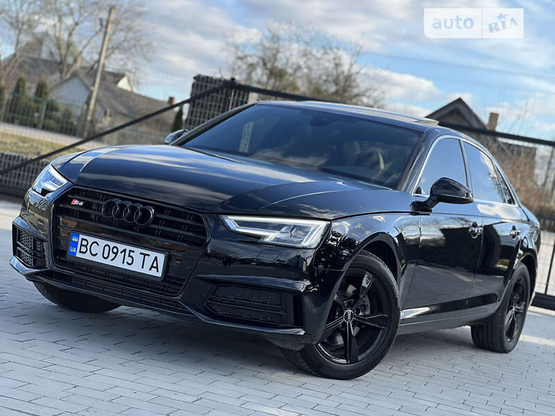 Седан Audi A4 2019 в Львові