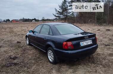 Седан Audi A4 1996 в Камне-Каширском