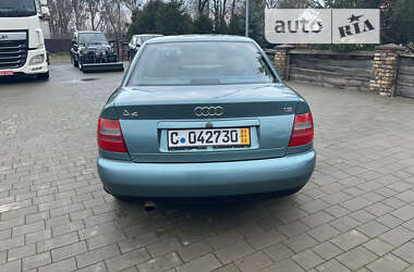 Седан Audi A4 1998 в Бродах