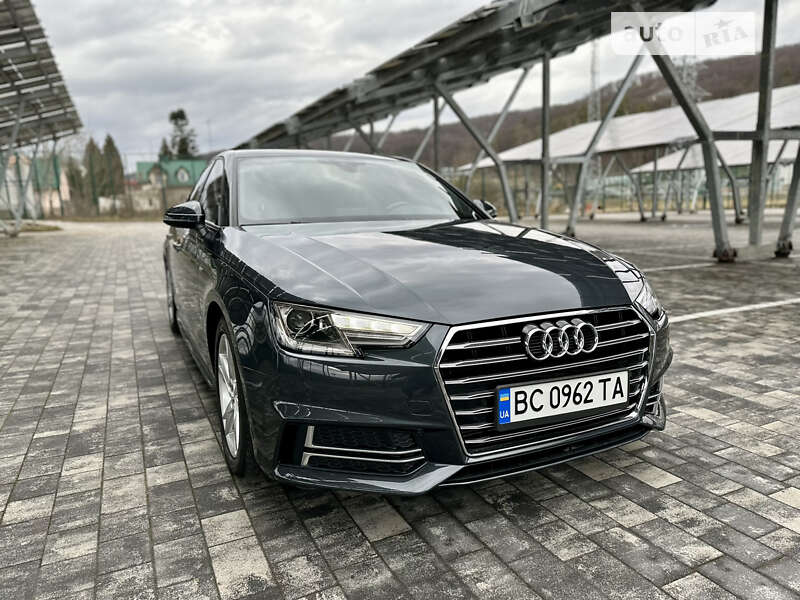 Седан Audi A4 2018 в Львові