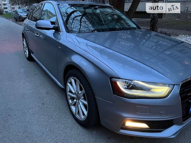 Седан Audi A4 2015 в Киеве