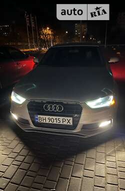 Седан Audi A4 2015 в Одесі