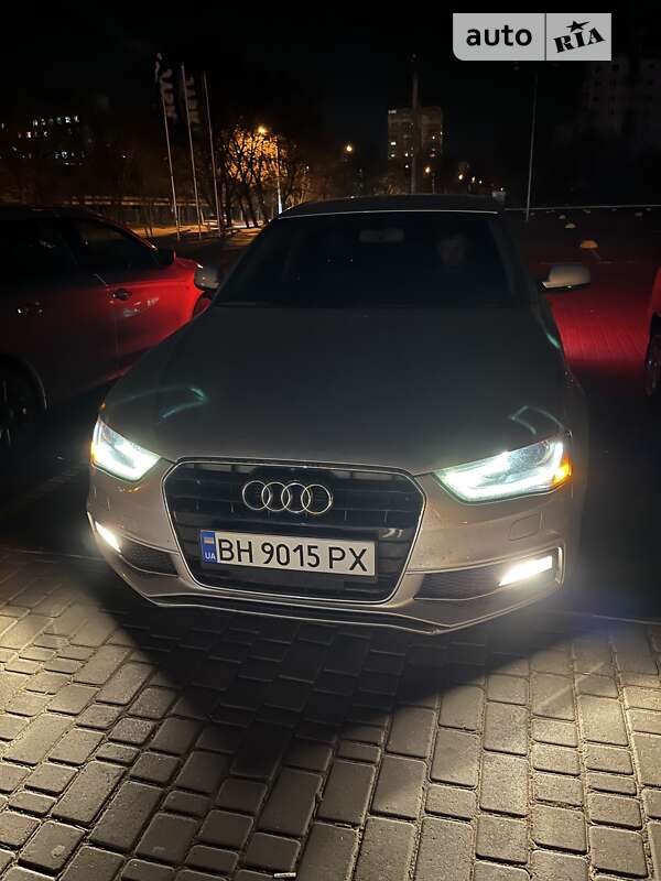 Седан Audi A4 2015 в Одесі