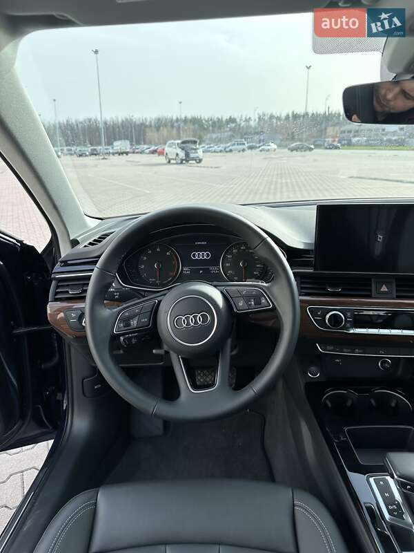 Седан Audi A4 2023 в Киеве