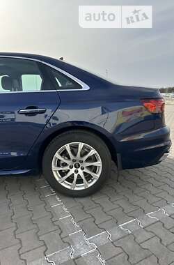 Седан Audi A4 2023 в Києві