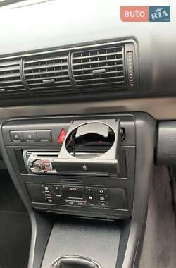Седан Audi A4 1999 в Луцке
