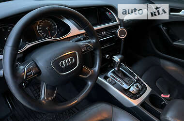 Седан Audi A4 2014 в Чернівцях