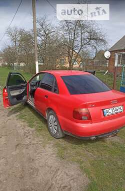 Седан Audi A4 1995 в Володимир-Волинському