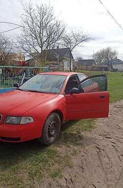 Седан Audi A4 1995 в Володимир-Волинському