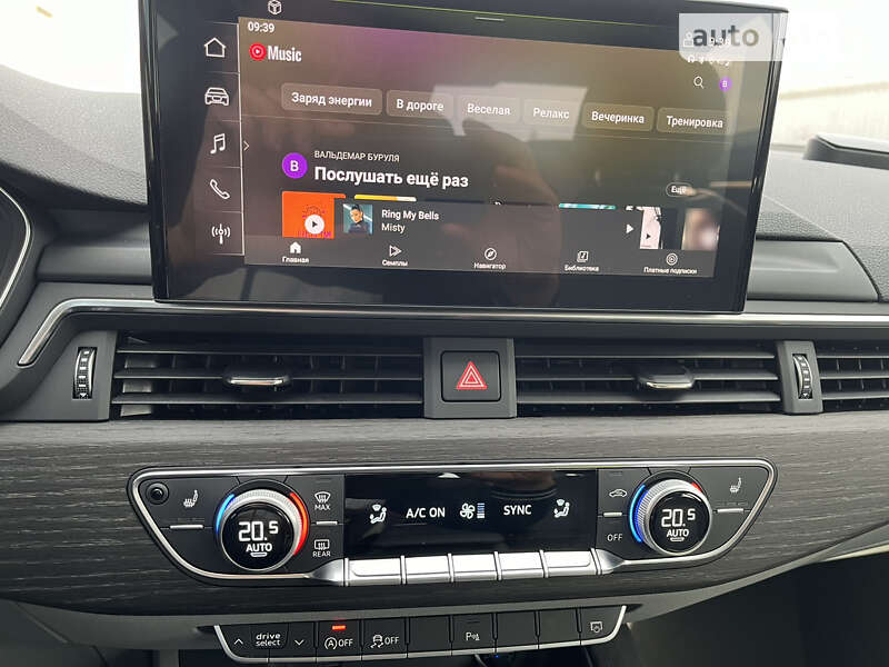 Седан Audi A4 2021 в Киеве