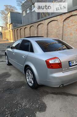 Седан Audi A4 2002 в Ровно