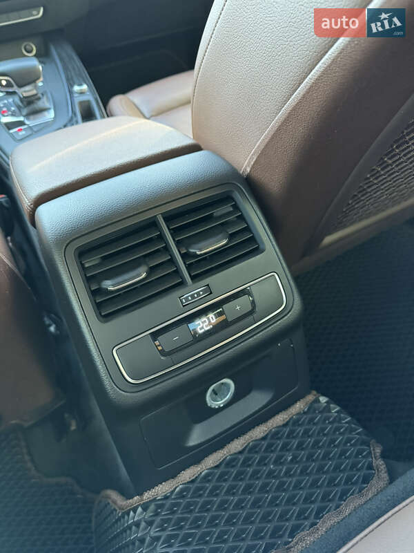 Седан Audi A4 2016 в Києві