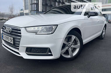 AUDI A4 2019