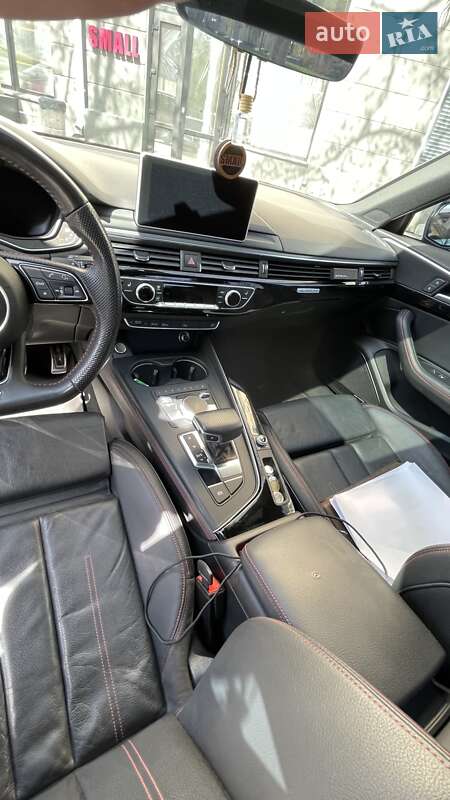 Седан Audi A4 2017 в Чернигове