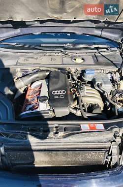 Седан Audi A4 2001 в Полонном