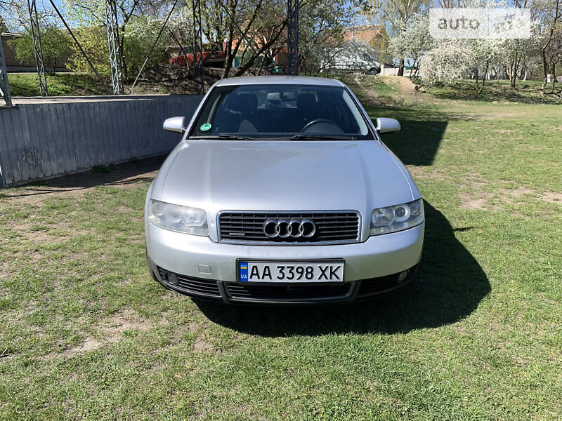 Седан Audi A4 2002 в Киеве