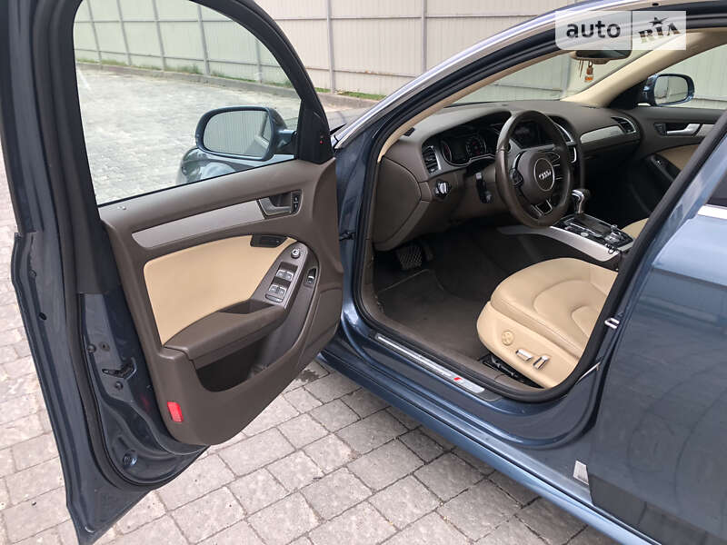 Седан Audi A4 2014 в Львові