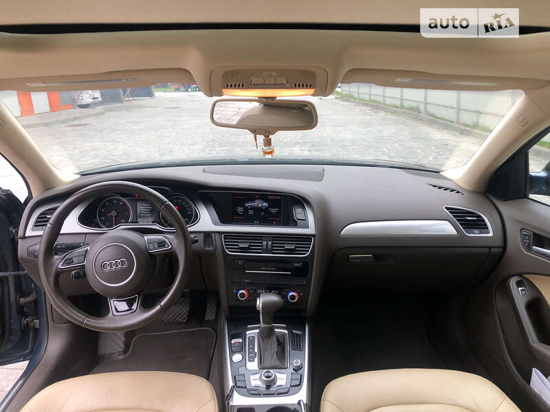 Седан Audi A4 2014 в Львові